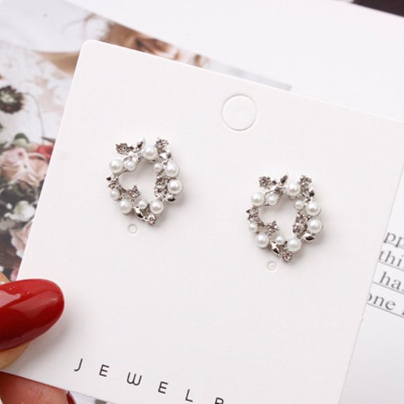 Jewelry - (BI) Pearl earrings